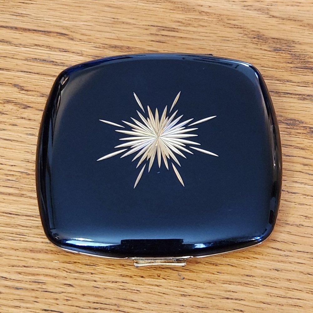 Vintage MCM Melissa  powder compact 1950s  60s